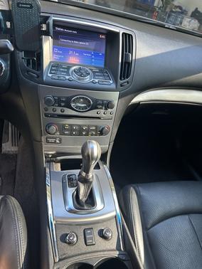 2013 INFINITI G37 x