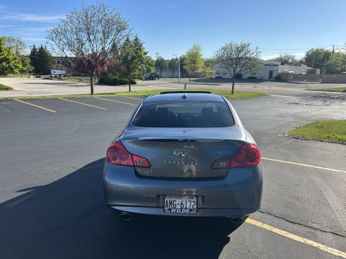 2013 INFINITI G37 x