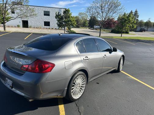 2013 INFINITI G37 x