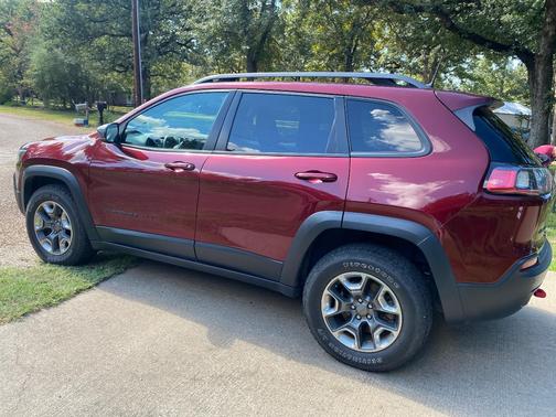 Red 2019 Jeep Cherokee Trailhawk