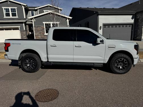 2023 Ford F-150 Lightning Platinum