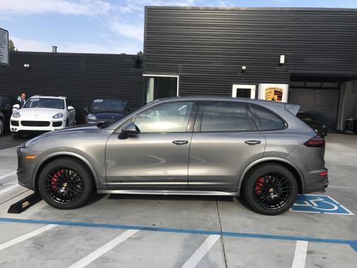2017 Porsche Cayenne GTS