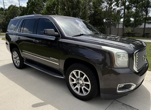 Gray 2017 GMC Yukon Denali