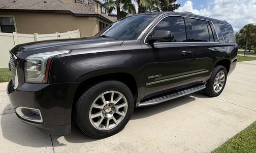 Gray 2017 GMC Yukon Denali