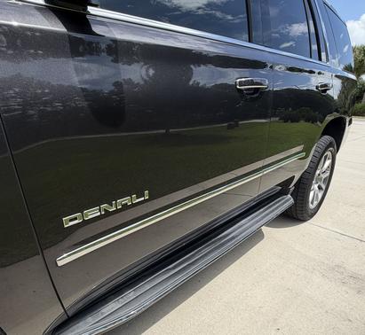 Gray 2017 GMC Yukon Denali