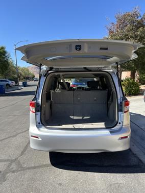 2016 Nissan Quest SV