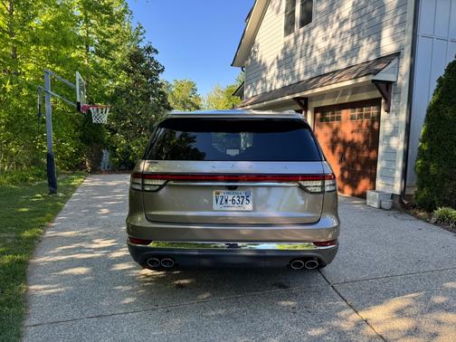 Gold 2020 Lincoln Aviator Reserve AWD