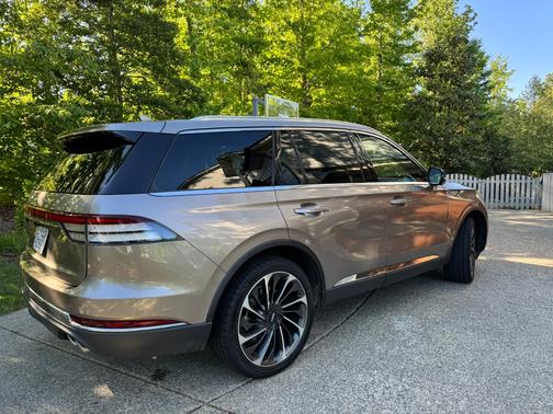 Gold 2020 Lincoln Aviator Reserve AWD