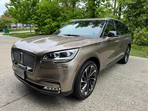 Gold 2020 Lincoln Aviator Reserve AWD