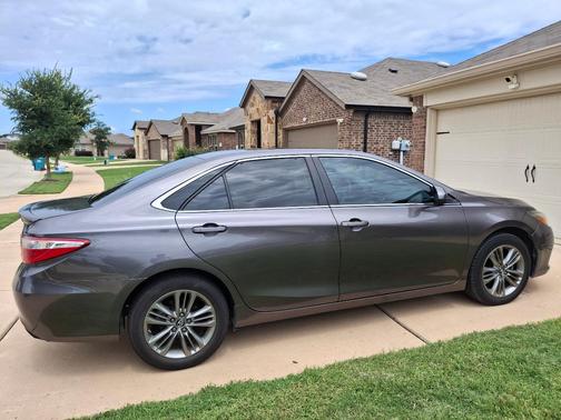 Gray 2016 Toyota Camry SE