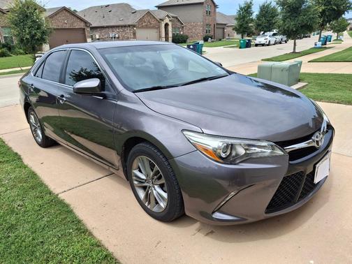 Gray 2016 Toyota Camry SE
