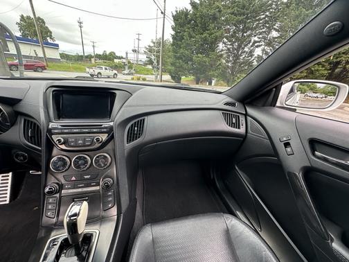 2013 Hyundai Genesis Coupe 3.8 Track