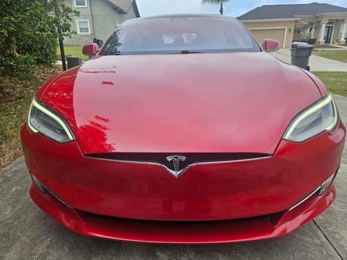 Red 2018 Tesla Model S 75D