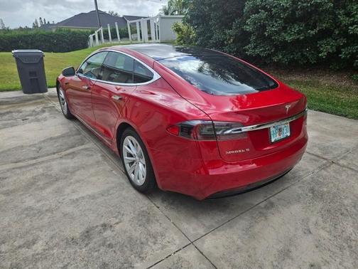 Red 2018 Tesla Model S 75D