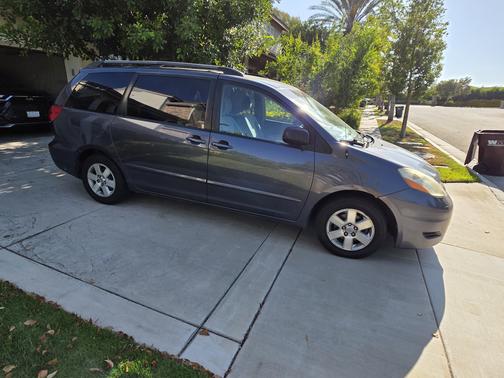 2006 Toyota Sienna LE
