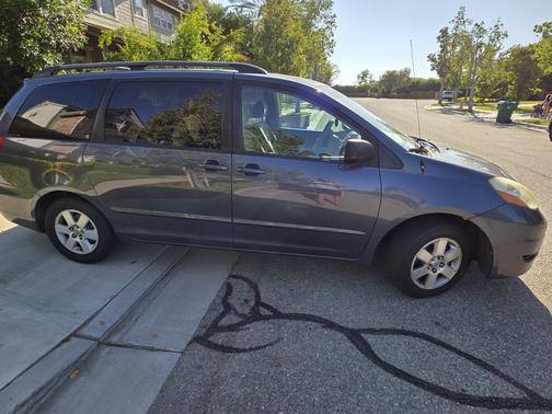 2006 Toyota Sienna LE