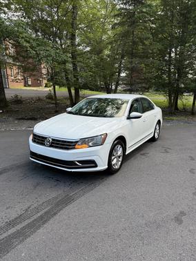 2016 Volkswagen Passat 1.8T S