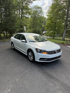 2016 Volkswagen Passat 1.8T S