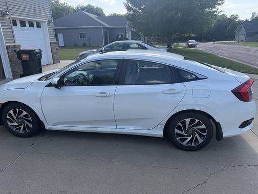 White 2016 Honda Civic EX