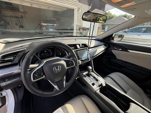 White 2016 Honda Civic EX