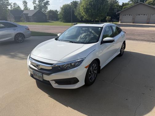 White 2016 Honda Civic EX