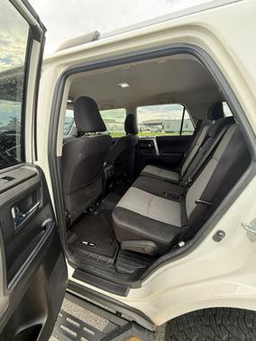 2022 Toyota 4Runner SR5