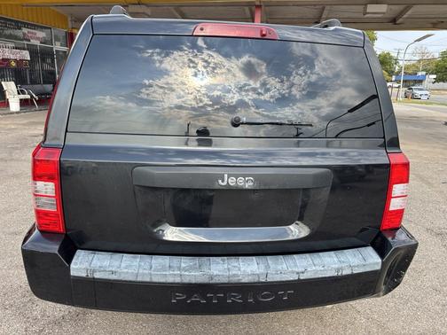 Black 2009 Jeep Patriot Sport