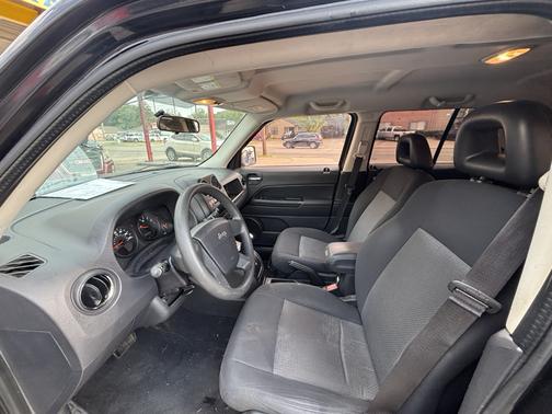 Black 2009 Jeep Patriot Sport