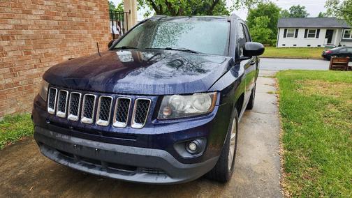 Blue 2016 Jeep Compass Sport