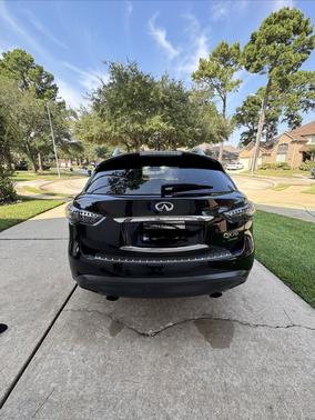 Black 2017 INFINITI QX70 Base
