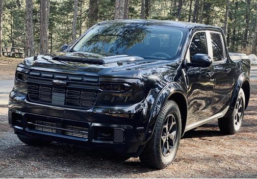 Black 2022 Ford Maverick Lariat