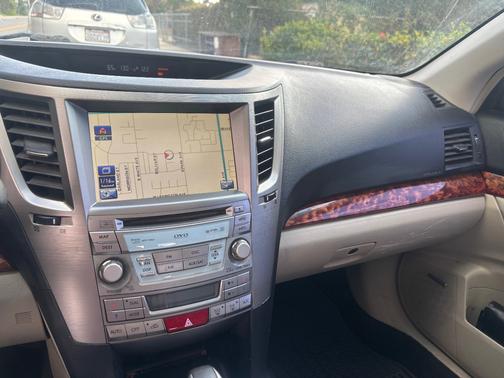 2011 Subaru Outback 3.6 R Limited