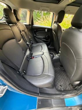 Blue 2024 MINI Hardtop Cooper