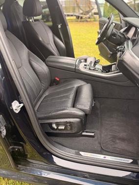 Black 2022 BMW X5 sDrive40i