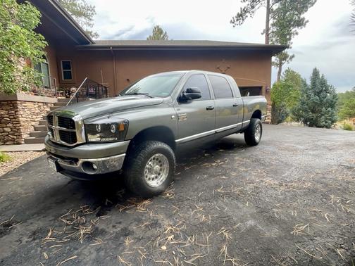 2007 Dodge Ram 2500 SLT Mega Cab