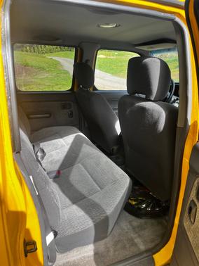 Yellow 2000 Nissan Frontier XE Crew Cab