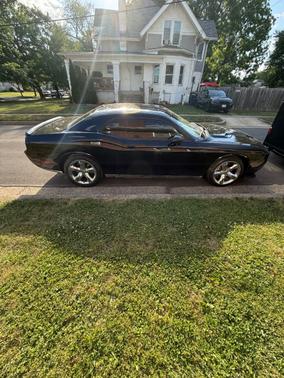 Black 2013 Dodge Challenger SXT