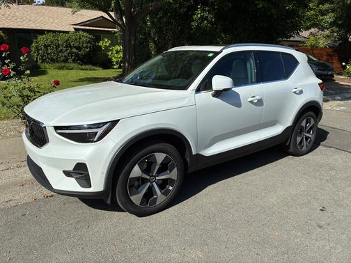 White 2025 Volvo XC40 B5 Plus Bright Theme