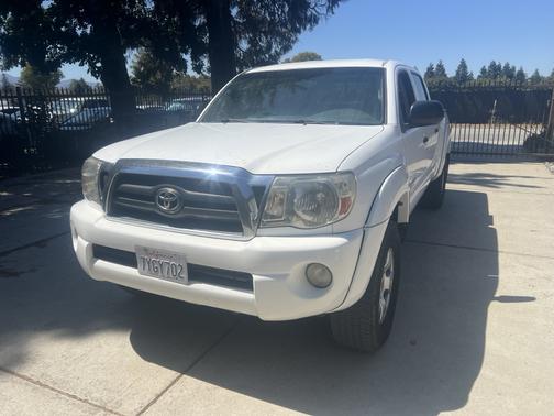 White 2008 Toyota Tacoma PreRunner