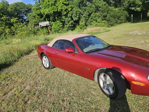 1999 Jaguar XK8 Base