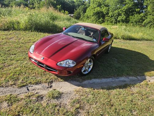1999 Jaguar XK8 Base