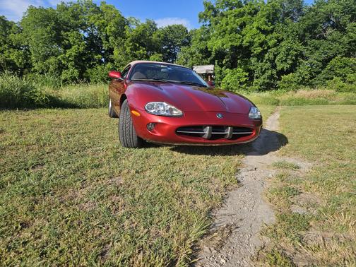 1999 Jaguar XK8 Base