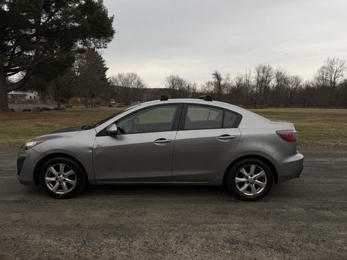 2010 Mazda Mazda3 i Sport