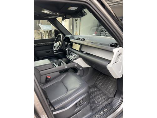 2024 Land Rover Defender 110 P400 X-Dynamic SE