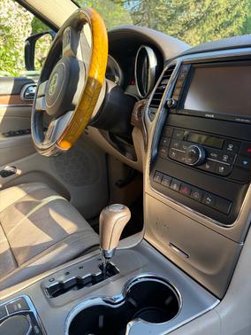 Black 2013 Jeep Grand Cherokee Overland