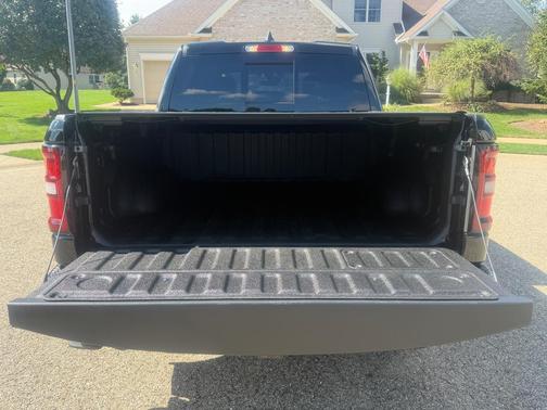 Black 2025 RAM 1500 Laramie