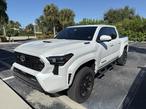 2024 Toyota Tacoma Hybrid TRD Sport
