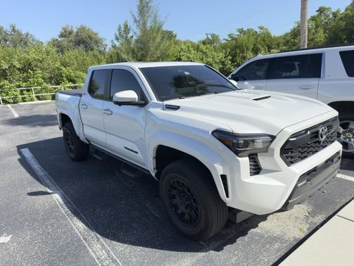 2024 Toyota Tacoma Hybrid TRD Sport