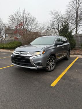 2017 Mitsubishi Outlander ES