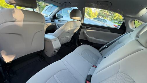 2019 Hyundai SONATA SE